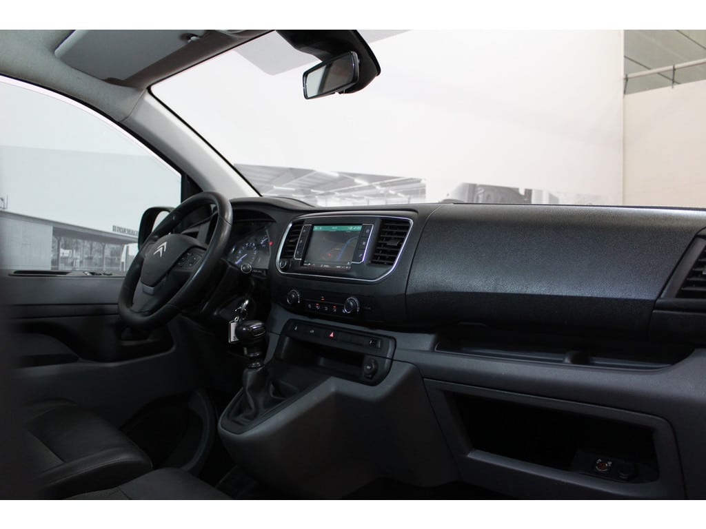 Citroën Jumpy Bestelbus 2.0 HDI 123 pk L2 2.5t Trekverm./ Trekhaak/ PDC/ Carplay/ Navi/ Cruise/ Airco/ Bluetooth