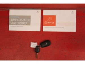 Citroën Jumpy Furgón ~ 2.0 HDI 120 CV L2 Carplay/ Navi/ Cruise/ Gancho de remolque/ PDC