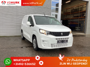 Peugeot Partner Van 1.5 HDI 130 hp Aut. Stand heater/ CarPlay/ 3 Pers./ Climate/ Seat heating/ Camera/ PDC/ Cruise/ Towing hook