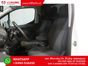 Vauxhall Combo Van 1.5D 130 CP Aut. Interior/ CarPlay/ Încălzirea scaunelor/ Încălzirea standului/ LMV/ Keyless/ Camera/ PDC/ Cruise/ Remorcă.