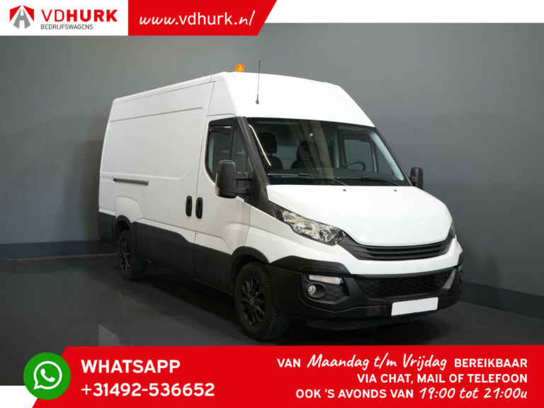 Iveco Daily Vans 35S14V 2.3 136 hp L2H2 Camera/ 3.5t Towing M./ Towing hook/ Airco