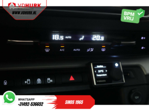 Opel Zafira-e Life Tourer Pasager 75 kWh 330km WLTP (DEMO) 42.887 € cu TVA inclus Pano/ Elek.Uși glisante/ Scaune cu masaj/ Piele/ Xenon/ Încălzire în picioare/ Head Up/ Clasa