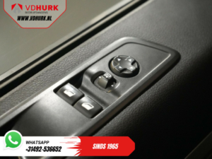 Opel Zafira-e Life Tourer Pasager 75 kWh 330km WLTP (DEMO) 42.887 € cu TVA inclus Pano/ Elek.Uși glisante/ Scaune cu masaj/ Piele/ Xenon/ Încălzire în picioare/ Head Up/ Clasa