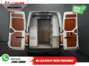 Volkswagen Crafter Van 2.0 TDI 140 hp L3H3 Fitted/ CarPlay/ Navi/ Cruise/ Airco/ PDC/ Towing hook