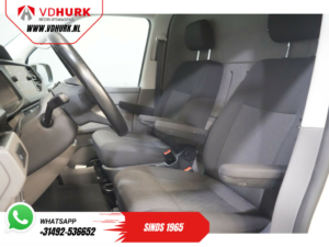 Volkswagen Transporter Фургон Volkswagen Transporter T6.1 2.0 TDI 150 к.с. DSG Aut. L2 2х зсувні двері/ LED/ Підігрів сидінь/ Підігрів підставки/ Carplay/ 2.5т Буксирувальний М.