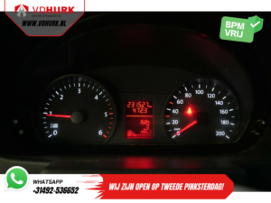 Volkswagen Crafter Van 2.0 TDI L2H2 Belt V.V / Cruise / Aer condiționat / cârlig de remorcare / MOT 12-2025