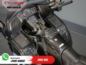 Honda Tour GL 1800 Gold Wing МАРШРУТ / Підніжки / Круїз / Топ-бокс / Навігатор / Радіо