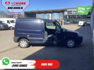 Peugeot Partner Van 1.4 75 CP BENZINE/ Centura V.V/ Mașină NL/ Cârlig de remorcare/ Radio
