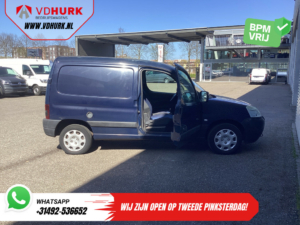 Peugeot Partner Van 1.4 75 cv BENZINE/ Ceinture V.V/ NL car/ Crochet d'attelage/ Radio