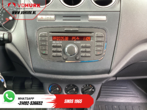 Ford Transit Connect Van 1.8 TDCi 90 ch EXPORT ONLY MARGE Conduit bien/ Attelage/ Radio