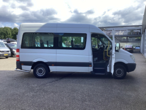 Mercedes-Benz Sprinter Пасажирський транспорт 313 2.2 CDI L2H2 €9 922 Вкл. ПДВ BPM БЕЗКОШТОВНО! ТІЛЬКИ ДЛЯ ЕКСПОРТУ Комбі/ 9 осіб/ Комбі/ 9P/ Кондиціонер/ Підйомник для інвалідних візків