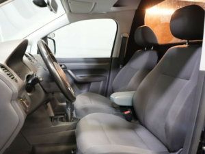 Volkswagen Caddy Bestelbus 1.6 TDI 100 pk Maxi BPM VRIJ! NL Auto/ Cruise/ Imperiaal/ Camera/ PDC/ Airco/ Trekhaak