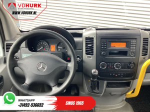 Mercedes-Benz Sprinter Transport de personnes Mercedes-Benz 313 2.2 CDI Aut. E6 L2H2 €10,890 TTC BPM FREE ! EXPORT UNIQUEMENT Combi/ 9 personnes/ Kombi/ 9P/ Airco/ Elévateur pour fauteuils roulants