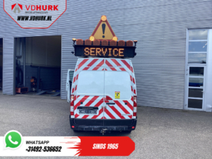 Renault Master Bestelbus 2.3 dCi 145 PK L3H2 EXPORT ONLY Chevron/ Safety/ Airco/ Cruise/ Camera /Service Vehicle/ Trekhaak