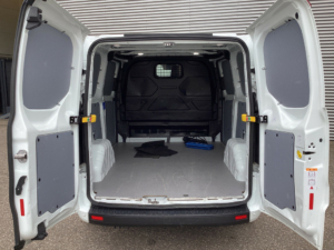 Ford Transit Custom Van 1.0 130 hp PHEV Trend BPM FREE! 2x Sliding door/ Carplay/ Seat heating/ Camera/ Cruise/ PDC
