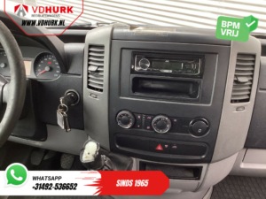 Volkswagen Crafter Open laadbak 2.5 TDI EXPORT Open laadbak 268x201x40/ 5 cil./ 7 Pers./ Trekhaak/ Airco/ Radio