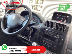 Peugeot Expert Van 2.0 HDI 130 hp L2 Double Cab DC EXPORT Airco/ Cruise/ Navi/ PDC/ Towing hook