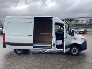 Mercedes-Benz Sprinter Van 317 CDI Aut. L2H2 BPM GRATIS! Carplay/ Gev.Stoel/ 270 Gr.Deuren/ Stoelverw./ Navi/ Telecamera/ PDC/ Cruise/ DAB