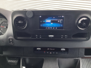 Mercedes-Benz Sprinter Van 317 CDI Aut. L2H2 BPM GRATIS! Carplay/ Gev.Stoel/ 270 Gr.Deuren/ Stoelverw./ Navi/ Telecamera/ PDC/ Cruise/ DAB