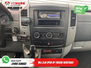 Volkswagen Crafter Van 50 2.5 TDI Авт. L2H2 DC Double Cab EXPORT 5 циліндрів / 3.5 т / Тягово-зчіпна здатність / Кондиціонер / 6 чол. / 270гр.дверей / Буксирний гак