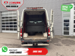 Volkswagen Crafter Van 50 2.5 TDI Aut. L2H2 DC Double Cab EXPORT 5 cyl/ 3.5t Capacitate de remorcare/ Aer condiționat/ 6 Pers./ 270Gr.Uși/ Cârlig de remorcare