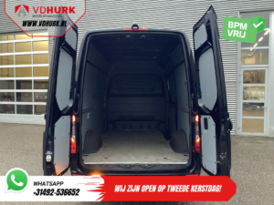 Mercedes-Benz Sprinter Bestelbus 317 CDI Aut. L2H2 3.5t Trekverm./ Gev.Stoel/ Standkachel/ Carplay/ Camera/ Navi/ Cruise/ DAB/ LMV/ Sidebars/ Trekhaak