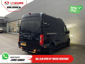 Mercedes-Benz Sprinter Bestelbus 317 CDI Aut. L2H2 3.5t Trekverm./ Gev.Stoel/ Standkachel/ Carplay/ Camera/ Navi/ Cruise/ DAB/ LMV/ Sidebars/ Trekhaak