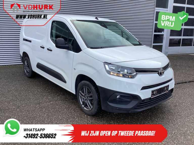 Toyota PROACE CITY Van 1.5 D-4D 130 CP Aut. Carplay/ Airco/ Cameră/ Încălzire în picioare/ 3 persoane/ LMV/ Bara de remorcare/ Cruise