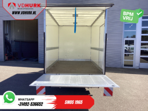 Renault Master Camión caja 2.3 dCi 165 cv Camión caja 420x235x225/ Muelle de carga/ Puerta lateral/ Spoiler superior/ Crucero/ Aire acondicionado