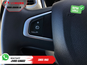 Renault Master Camión caja 2.3 dCi 165 cv Camión caja 420x235x225/ Muelle de carga/ Puerta lateral/ Spoiler superior/ Crucero/ Aire acondicionado