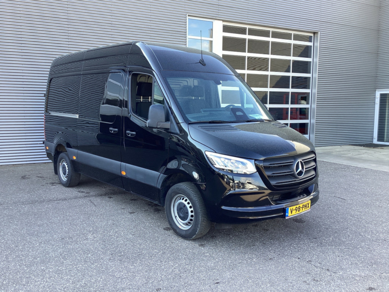 Mercedes-Benz Sprinter Furgoneta 317 CDI Aut. L2H2 3.5t Trekverm./ LED/ 270Gr.Puertas/ Navi/ Camera/ Cruise/ PDC