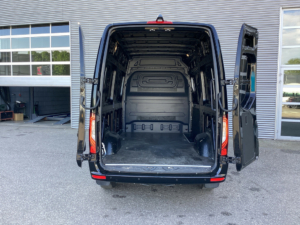 Mercedes-Benz Sprinter Furgoneta 317 CDI Aut. L2H2 3.5t Trekverm./ LED/ 270Gr.Puertas/ Navi/ Camera/ Cruise/ PDC
