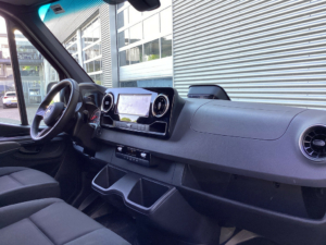 Mercedes-Benz Sprinter Furgoneta 317 CDI Aut. L2H2 3.5t Trekverm./ LED/ 270Gr.Puertas/ Navi/ Camera/ Cruise/ PDC