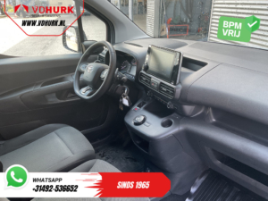 Toyota PROACE CITY Bestelbus 1.5 130 pk Aut. Carplay/ 3Pers./ Stoelverw./ Inrichting/ Camera/ Cruise/ Airco/ PDC/ Trekhaak