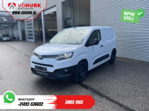 Toyota PROACE CITY Bestelbus 1.5 130 pk Aut. Carplay/ 3Pers./ Stoelverw./ Inrichting/ Camera/ Cruise/ Airco/ PDC/ Trekhaak