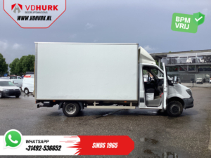 Mercedes-Benz Sprinter Furgoneta 516 2.2 CDI Furgoneta con plataforma elevadora / Euro 6 / Doble sistema de suspensión neumática / Alerón / Asiento con ajuste eléctrico / Cámara / Aire acondicionado / Gancho de remolque / 428 x 238 x 218