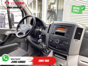 Mercedes-Benz Sprinter Furgoneta 516 2.2 CDI Furgoneta con plataforma elevadora / Euro 6 / Doble sistema de suspensión neumática / Alerón / Asiento con ajuste eléctrico / Cámara / Aire acondicionado / Gancho de remolque / 428 x 238 x 218