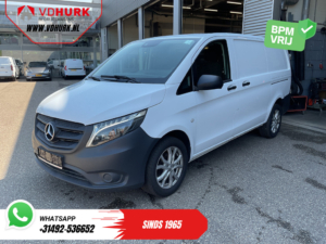 Furgoneta Mercedes-Benz Vito 114 CDI L2, 2 puertas correderas, LED, CarPlay, cámara, control de crucero, llantas de 17 pulgadas LMV y gancho de remolque