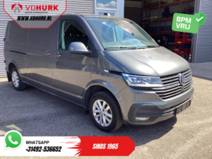 Furgoneta Volkswagen Transporter 2.0 TDI 150 pk, cambio automático, L2, control de crucero adaptativo, luces LED, CarPlay, calefacción de estacionamiento, calefacción en los asientos, cámara, aire acondicionado, gancho de remolque, PDC, equipamiento interior