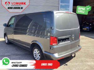 Furgoneta Volkswagen Transporter 2.0 TDI 150 pk, cambio automático, L2, control de crucero adaptativo, luces LED, CarPlay, calefacción de estacionamiento, calefacción en los asientos, cámara, aire acondicionado, gancho de remolque, PDC, equipamiento interior