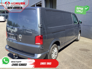 Furgoneta Volkswagen Transporter 2.0 TDI 150 pk, cambio automático, L2, control de crucero adaptativo, luces LED, CarPlay, calefacción de estacionamiento, calefacción en los asientos, cámara, aire acondicionado, gancho de remolque, PDC, equipamiento interior