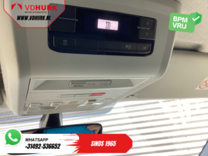 Furgoneta Volkswagen Transporter 2.0 TDI 150 pk, cambio automático, L2, control de crucero adaptativo, luces LED, CarPlay, calefacción de estacionamiento, calefacción en los asientos, cámara, aire acondicionado, gancho de remolque, PDC, equipamiento interior