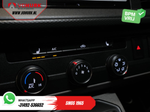 Volkswagen Transporter Bestelbus 2.0 TDI 150 pk Aut. L2 Adapt.Cruise/ LED/ Carplay/ Standkachel/ Stoelverw./ Camera/ Airco/ Trekhaak/ PDC/ inrichting