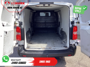 Furgoneta Toyota ProAce Worker 2.0, 125 pk, L3, control de crucero adaptativo, calefacción de estacionamiento, pantalla de proyección, calefacción en los asientos, cinturón de seguridad con pretensor, LMV, PDC