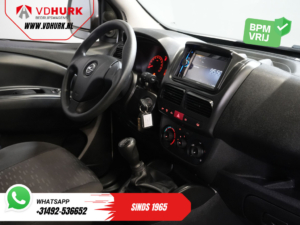 Furgoneta Opel Combo 1.3 CDTi L2 MARGE con navegador, aire acondicionado, control de crucero, PDC y gancho de remolque