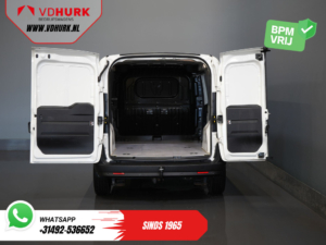 Furgoneta Opel Combo 1.3 CDTi L2 MARGE con navegador, aire acondicionado, control de crucero, PDC y gancho de remolque