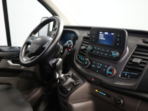 Ford Transit Custom Personenvervoer Tourneo 2.0 TDCI €28.352,- incl. BTW/BPM Trend Combi/ Kombi/ 9 Persoons/ 9 P/ Cruise/ PDC/ Airco