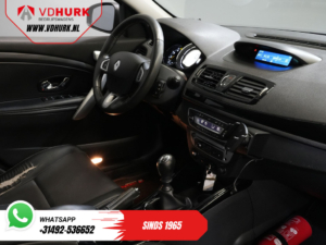 Renault Mégane Stationwagon Estate 1.5 dCi Bose/ Climate/ LMV/ Cruise/ PDC