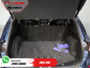Ford Kuga SUV 2.5 PHEV 225 ch ST-Line X NL Boîte automatique / Toit panoramique / Régulateur de vitesse adaptatif / B&O / Alarme III / Hayon électrique / Attelage de remorque / Affichage tête haute / Chauffage des sièges / Chauffage du volant /