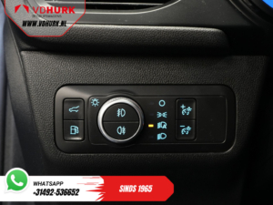 Ford Kuga SUV 2.5 PHEV 225 ch ST-Line X NL Boîte automatique / Toit panoramique / Régulateur de vitesse adaptatif / B&O / Alarme III / Hayon électrique / Attelage de remorque / Affichage tête haute / Chauffage des sièges / Chauffage du volant /